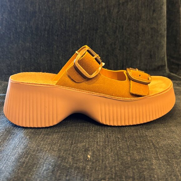 Fantasy Sandals - Rochelle Giallo - Multiple Sizes (NEW W/ BOX) - Picture 1 of 3